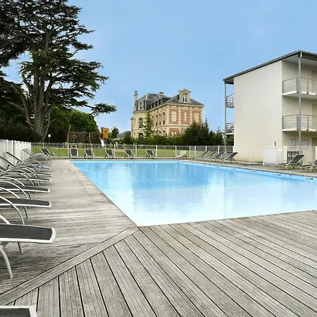 Vacanceole - Le Domaine Du Chateau - La Rochelle / Ile De Re 아파트호텔 3*