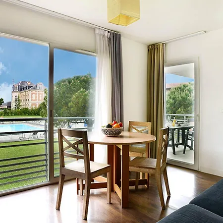 Vacanceole - Le Domaine Du Chateau - La Rochelle / Ile De Re 3* 라고르