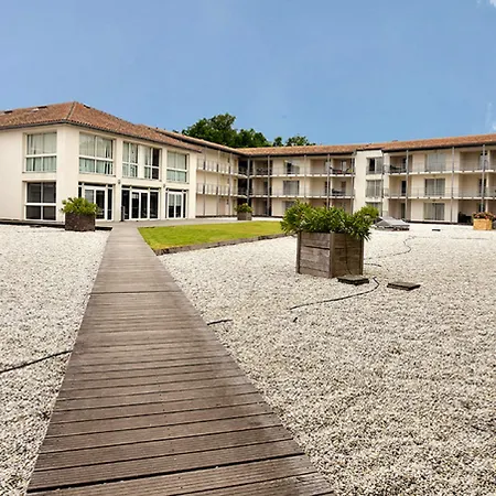 Vacanceole - Le Domaine Du Chateau - La Rochelle / Ile De Re 아파트호텔 라고르