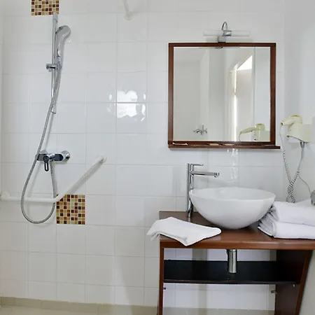 Vacanceole - Le Domaine Du Chateau - La Rochelle / Ile De Re 아파트호텔 3*