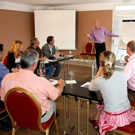 아파트호텔 Vacanceole - Le Domaine Du Chateau - La Rochelle / Ile De Re 3*