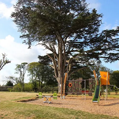 Vacanceole - Le Domaine Du Chateau - La Rochelle / Ile De Re 아파트호텔 3*