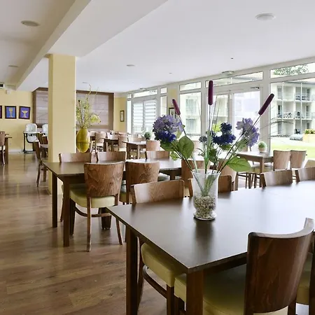 Vacanceole - Le Domaine Du Chateau - La Rochelle / Ile De Re 3* 라고르