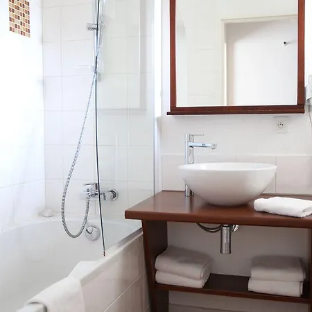 Apart-hotel Vacancéole - Le Domaine Du Château - La Rochelle / île De Ré Lagord