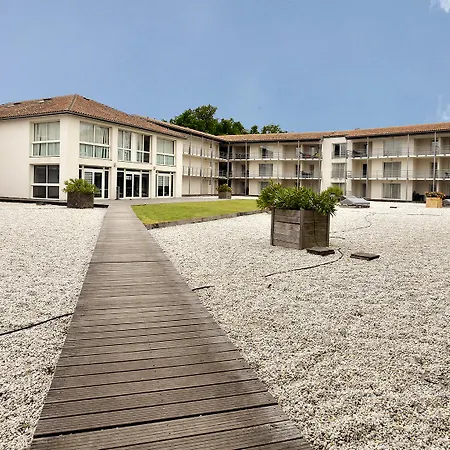 Apart-hotel Vacancéole - Le Domaine Du Château - La Rochelle / île De Ré Lagord