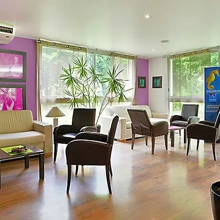 Vacanceole - Le Domaine Du Chateau - La Rochelle / Ile De Re Lejlighedshotel 3*