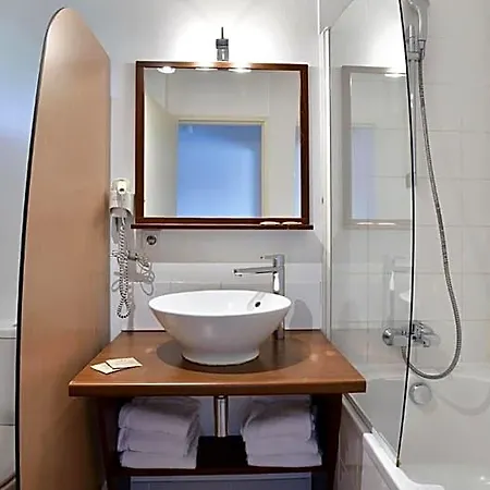 Lejlighedshotel Vacanceole - Le Domaine Du Chateau - La Rochelle / Ile De Re 3*