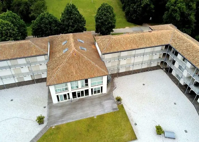 Vacancéole - Le Domaine Du Château - La Rochelle / île De Ré Appart hôtel Lagord