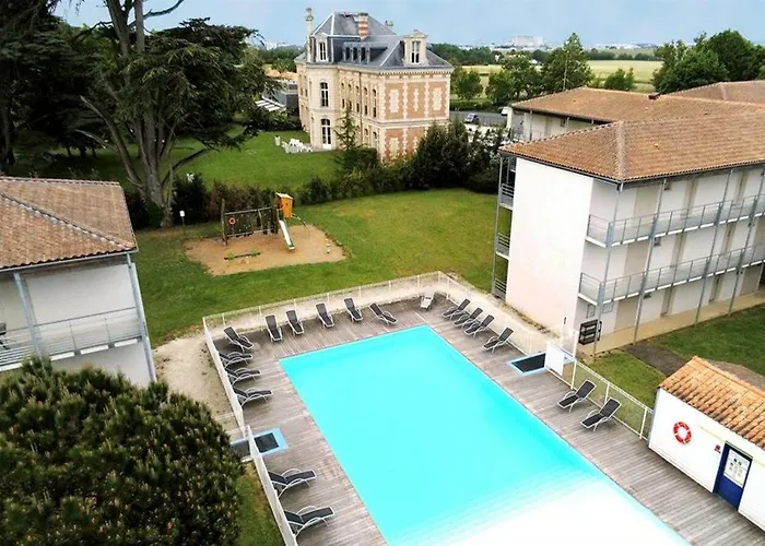 Appart hôtel Vacancéole - Le Domaine Du Château - La Rochelle / île De Ré 3*