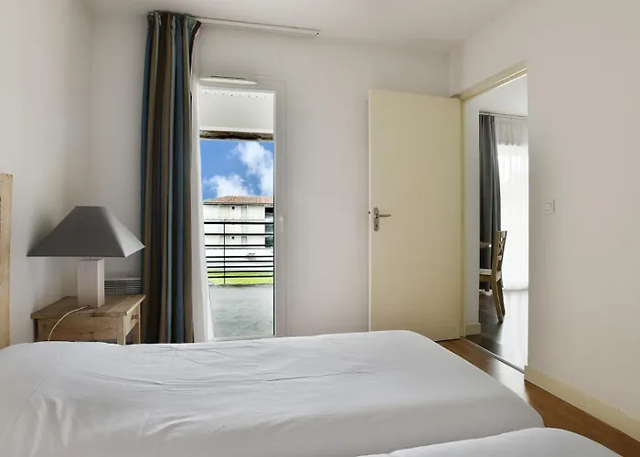 Vacancéole - Le Domaine Du Château - La Rochelle / île De Ré 3*