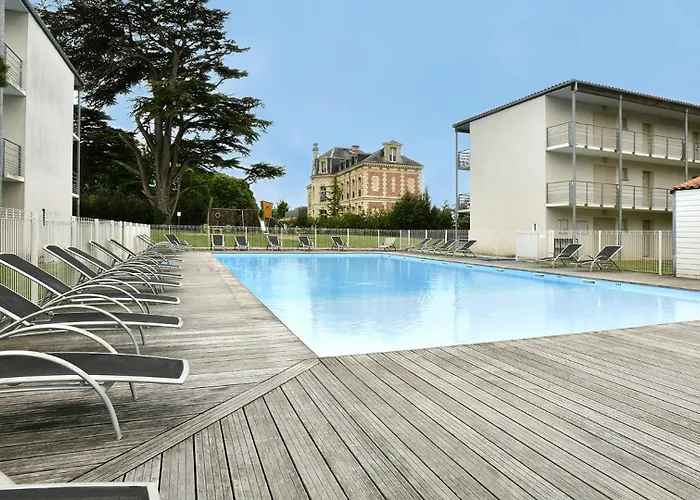 Vacancéole - Le Domaine Du Château - La Rochelle / île De Ré Appart hôtel 3*