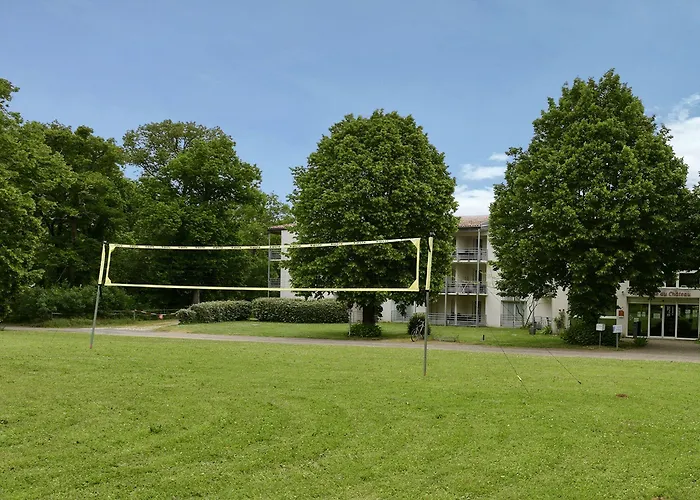 Appart hôtel Vacancéole - Le Domaine Du Château - La Rochelle / île De Ré 3*
