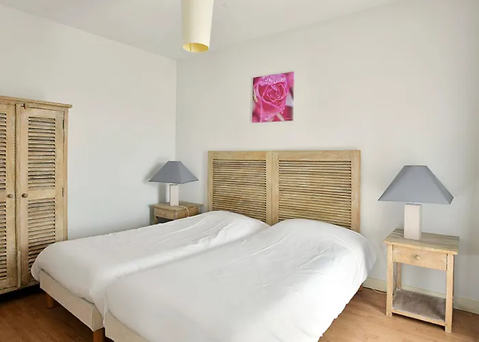 Appart hôtel Vacancéole - Le Domaine Du Château - La Rochelle / île De Ré