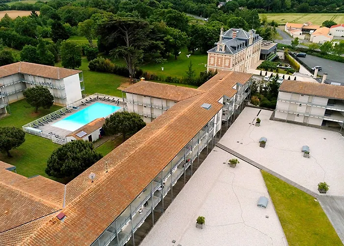 Appart hôtel Vacancéole - Le Domaine Du Château - La Rochelle / île De Ré Lagord