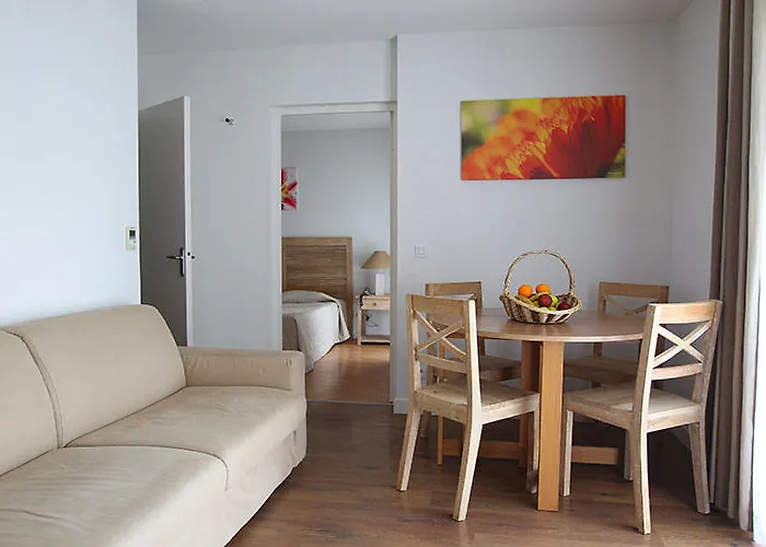 Appart hôtel Vacancéole - Le Domaine Du Château - La Rochelle / île De Ré