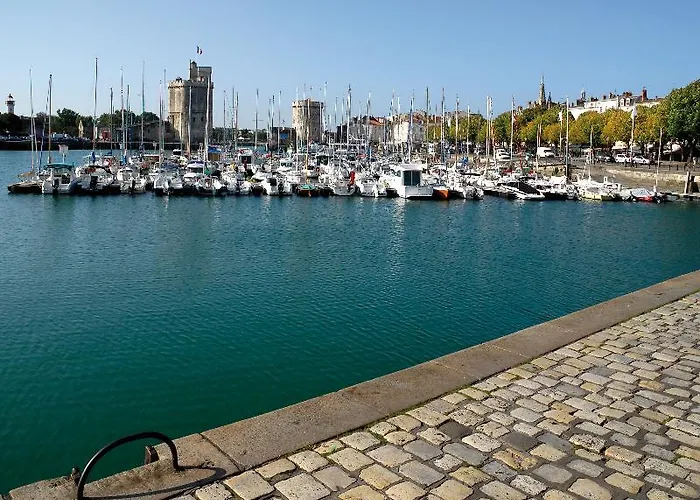 Appart hôtel Vacancéole - Le Domaine Du Château - La Rochelle / île De Ré 3*