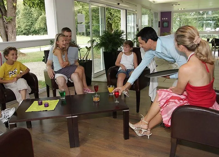 Appart hôtel Vacancéole - Le Domaine Du Château - La Rochelle / île De Ré