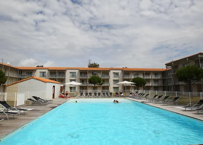 Vacancéole - Le Domaine Du Château - La Rochelle / île De Ré Appart hôtel 3*