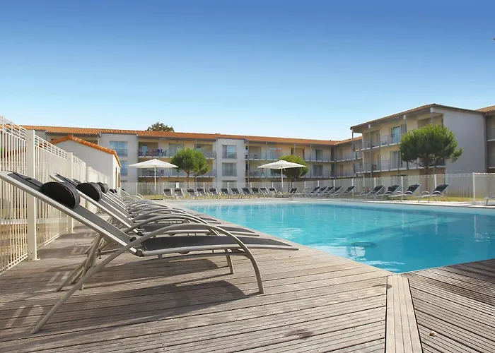 Appart hôtel Vacancéole - Le Domaine Du Château - La Rochelle / île De Ré
