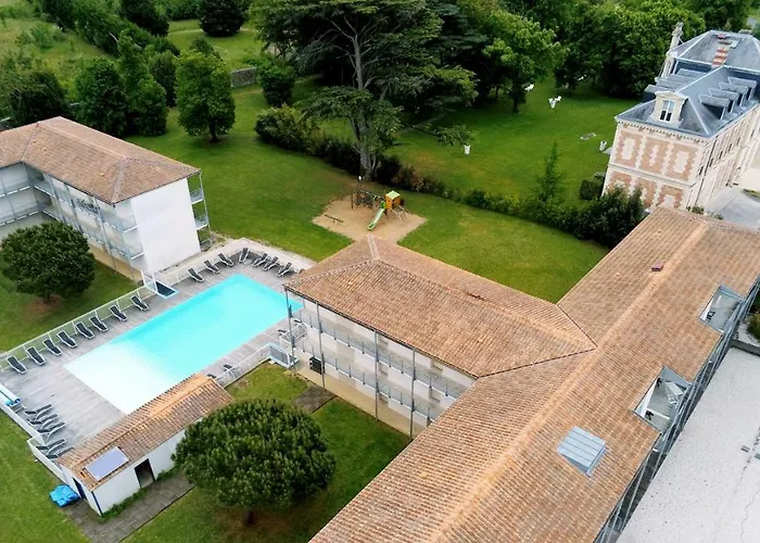 Appart hôtel Vacancéole - Le Domaine Du Château - La Rochelle / île De Ré